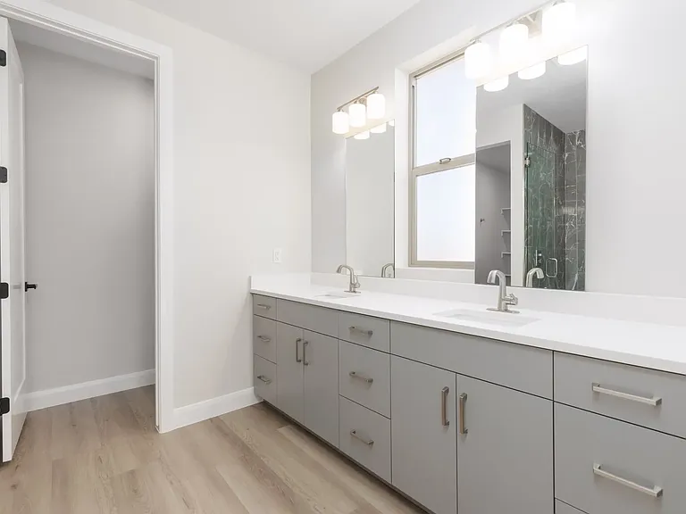 419 S 2250 W — Photo 20