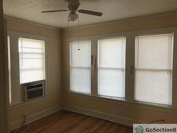 3rd image of 1530 Coty St