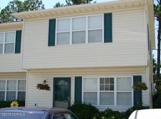 35 Pirates Cove Dr, Swansboro, NC 28584