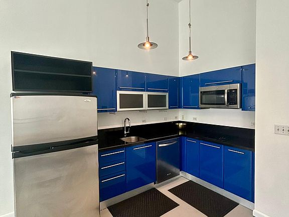 3rd image of 244 Biscayne Blvd APT 346