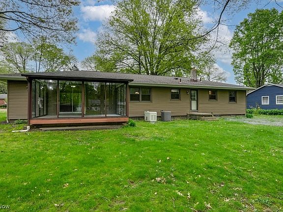 2nd image of 379 Knollwood Ave