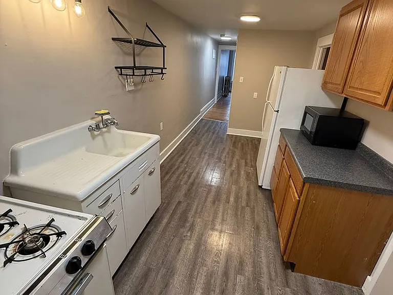 1014 Logan Ave — Photo 5
