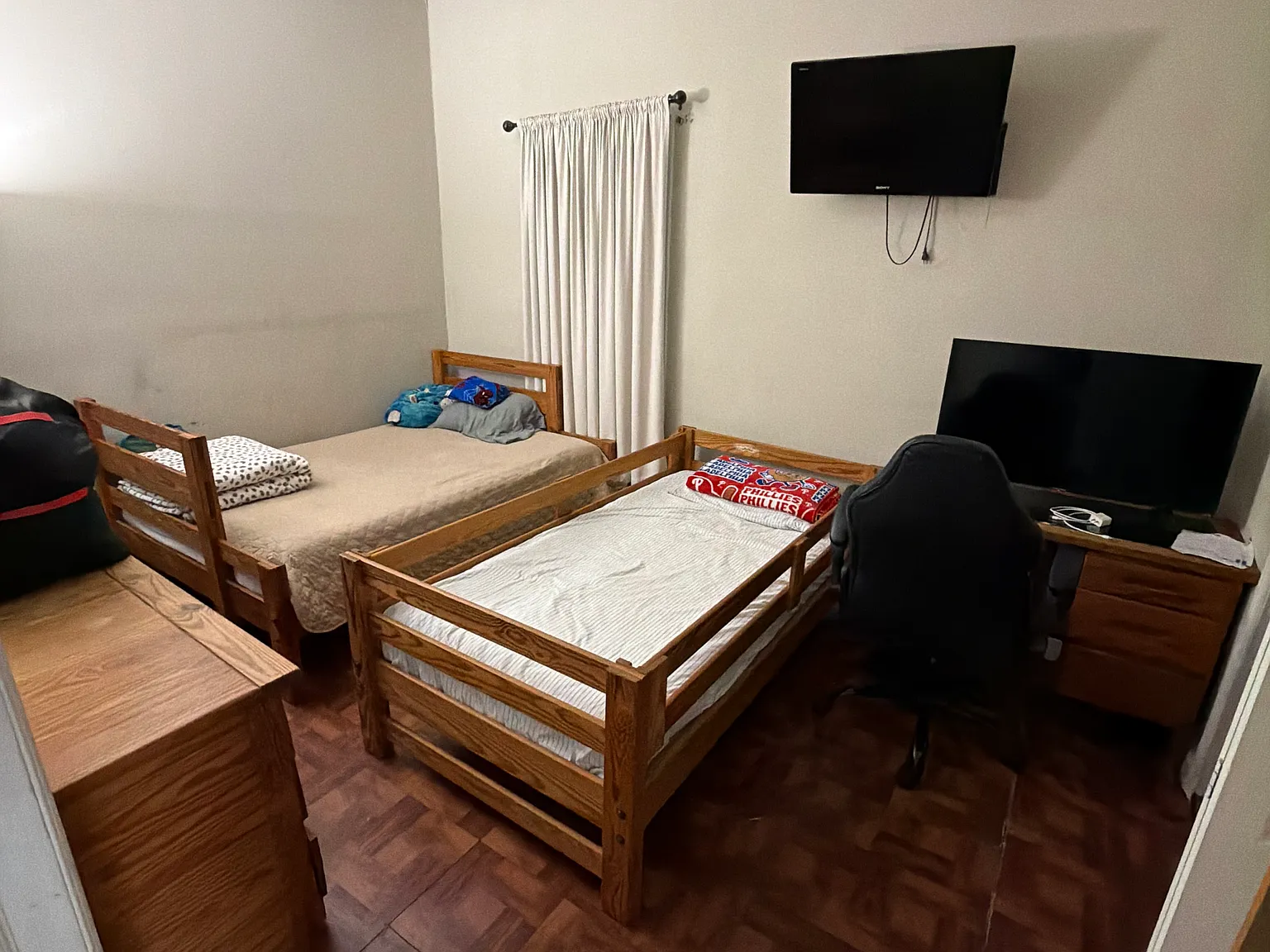 3 bed, $2,000 — Photo 3