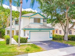 9253 Arborwood Cir, Davie, FL 33328