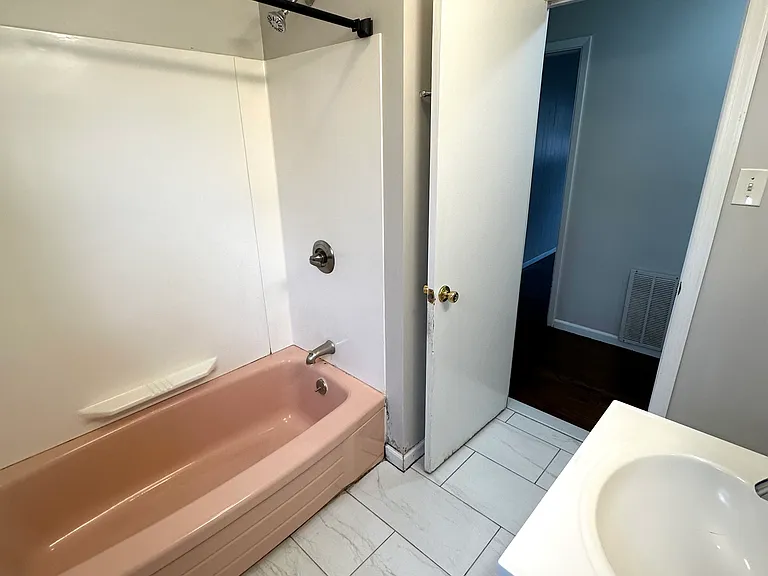 700 Surf Ave — Photo 16