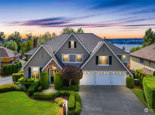 811 198th Pl SE, Sammamish, WA