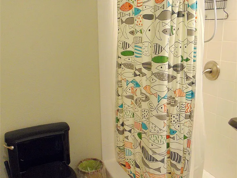 1914 52nd St #2 — Photo 15