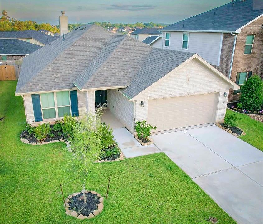 1st image of 495 Terra Vista Cir