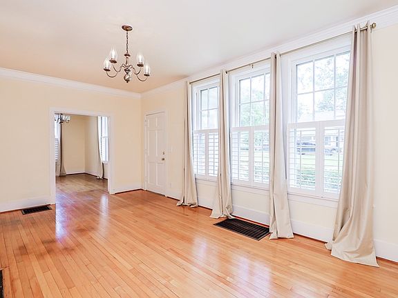 4th image of 906 Lincoln Ave