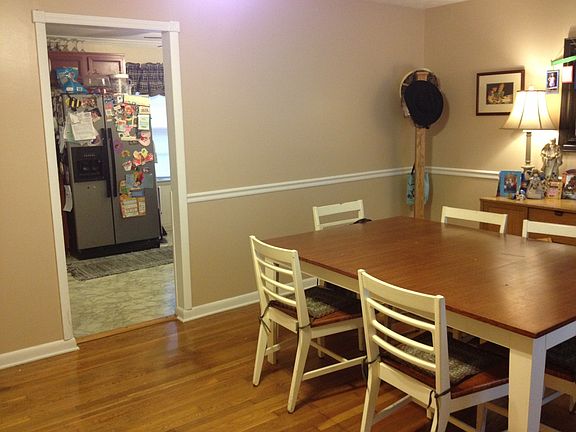 4th image of 310 Stoneybrook Dr