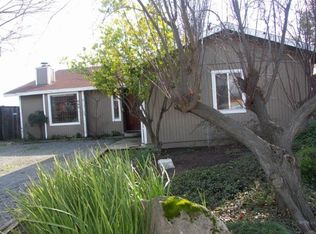645 Adams Ave, Orange Cove, CA 93646