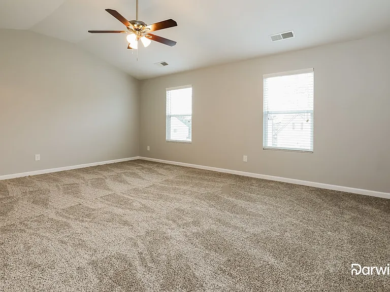 358 Lamont Ln — Photo 9