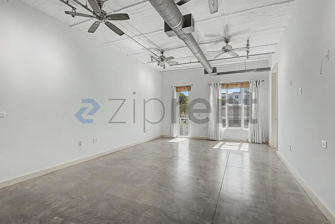 3 bed, 2.5 bath, 2000 sqft, $5,800 — Photo 3