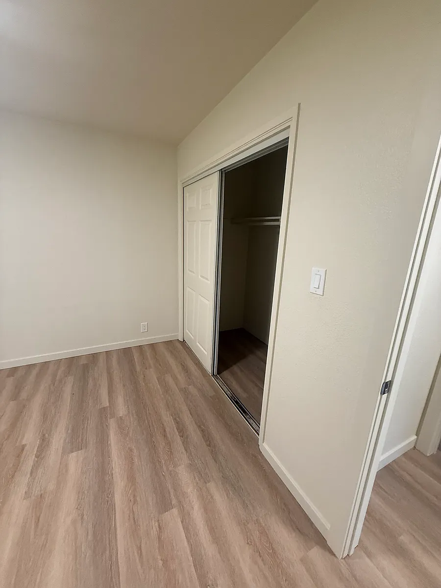 Building Photo - 138 Lund Ave #138