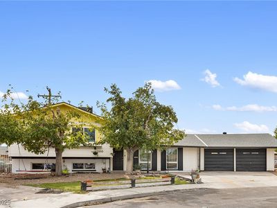 300 Duke Cir, Las Vegas, NV, 89107