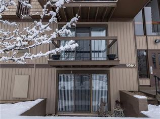 9560 Cove Dr UNIT E5, North Royalton, OH 44133