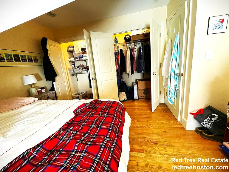 27 Lothrop St — Photo 11