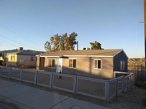 1567 Riverside Dr Photo 1