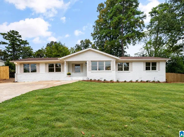 1408 Holly Oak Dr, Vestavia Hills, AL 35226