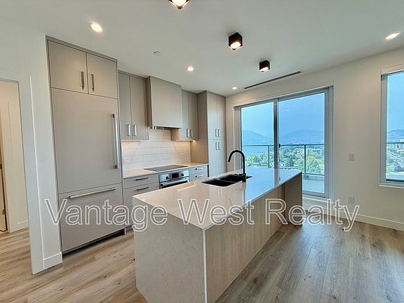 5th image of 3330 Lakeshore Rd #1206