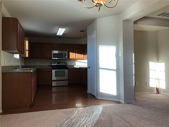 4th image of 1713 Willow Way