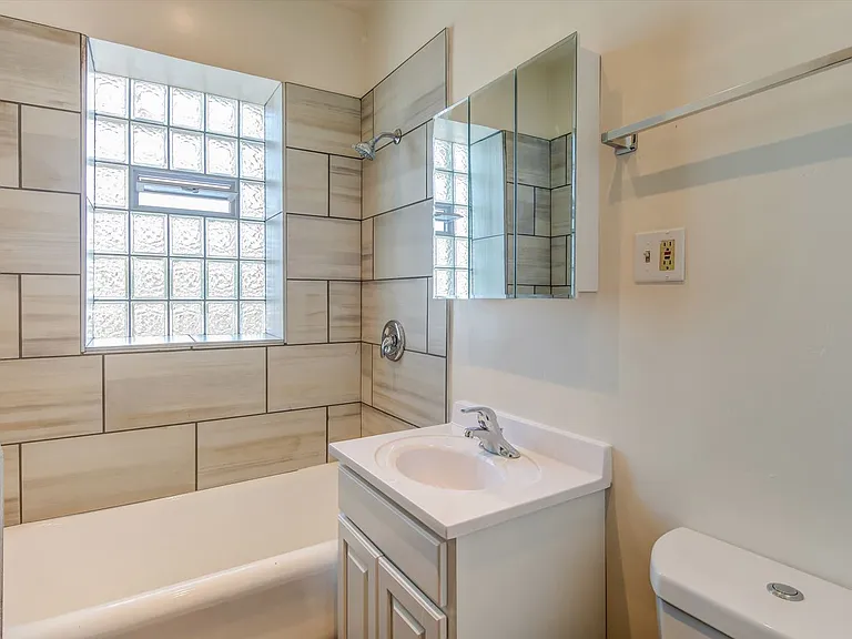 114 Clyde Ave — Photo 51