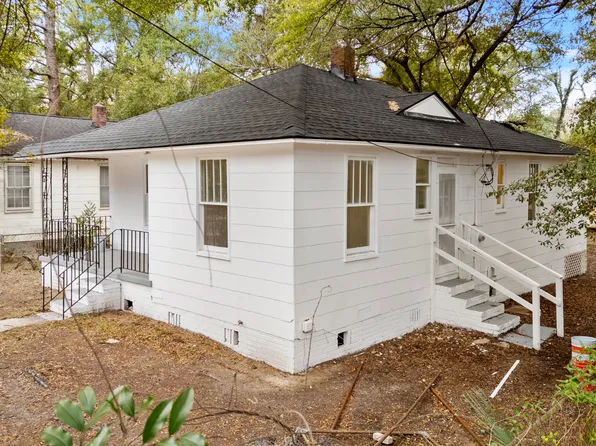 2722 W Surrey Dr, North Charleston, SC 29405