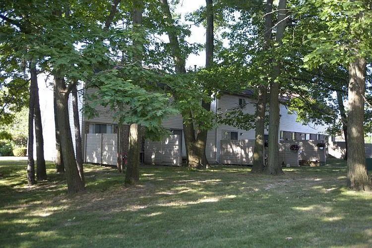 Countryside Townhouses of Auburn Hills — Photo 4