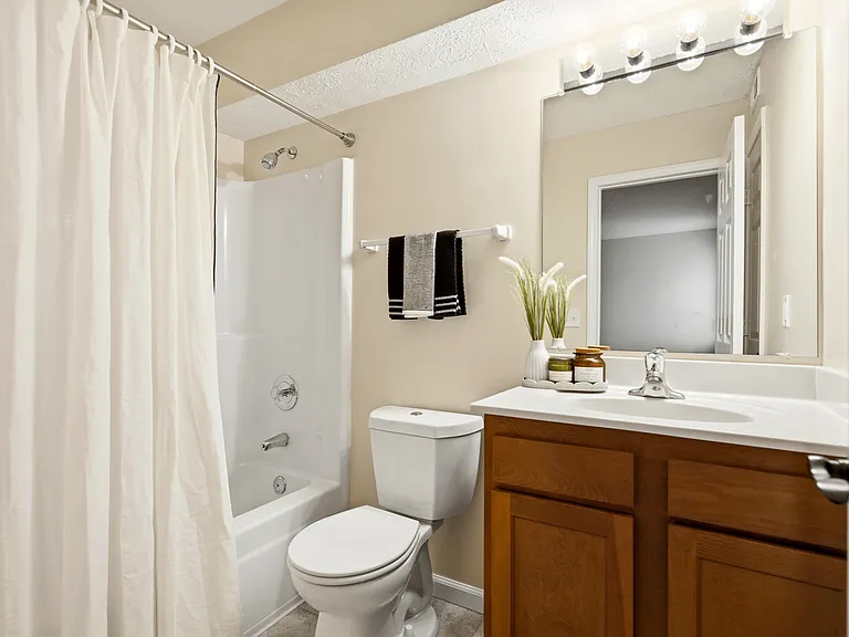 Starling - Bathroom Starling - Bathroom