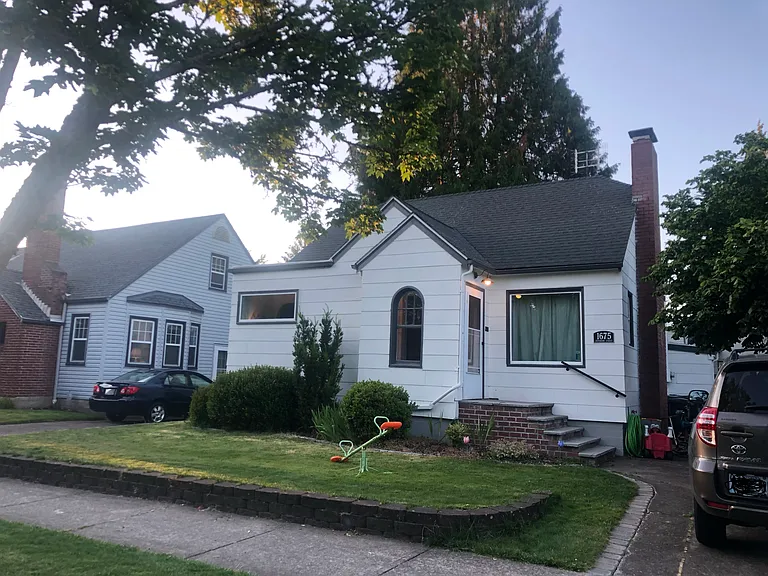 1675 Jefferson St NE — Photo 1