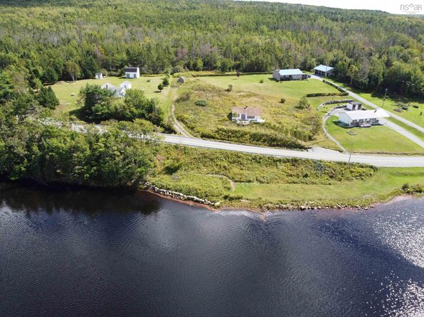 158 E River Rd, Halifax, NS B0J 2L0