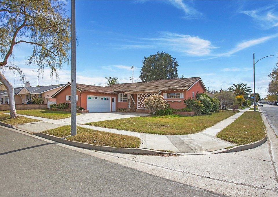 1st image of 3218 W Ravenswood Dr