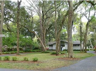 349 Greenwood Dr, Hilton Head Island, SC 29928