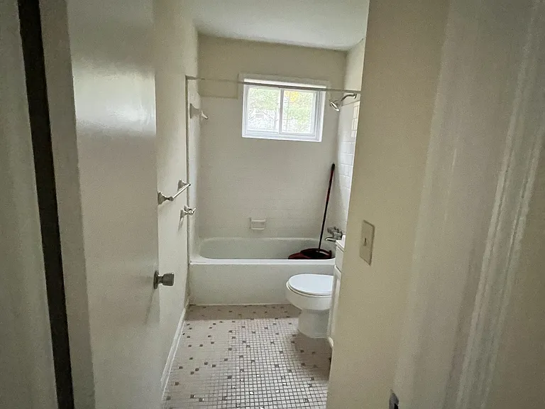 401 Fairfax St #3 — Photo 16