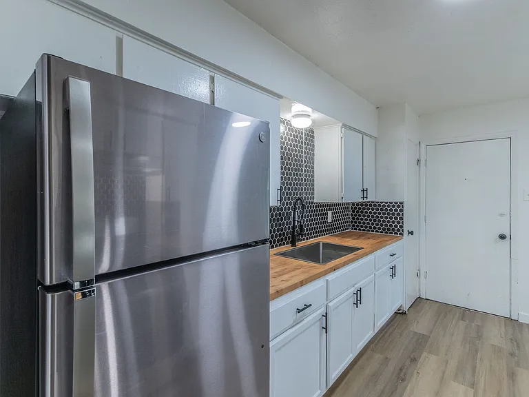 7516 Olusta Dr — Photo 7