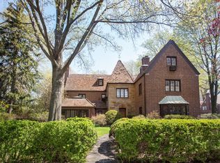 60 Deepdene Rd, Forest Hills, NY 11375