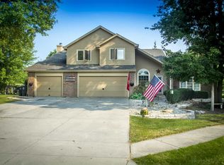 8921 Orchard View Ct, Fort Wayne, IN 46835