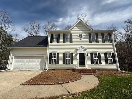 1020 Woodland Pointe Dr Photo 1
