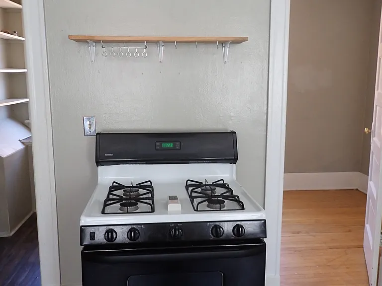 2816 N Fratney St #4 — Photo 18