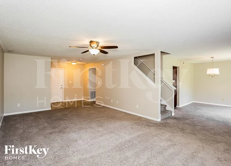 5971 Liverpool Ln — Photo 3