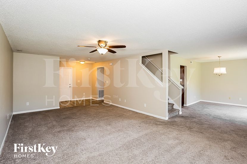 リヴァプール 5971 Liverpool Ln, Indianapolis, IN 46236 | Zillow