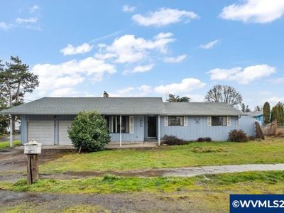 334 E Main St, Carlton, OR, 97111