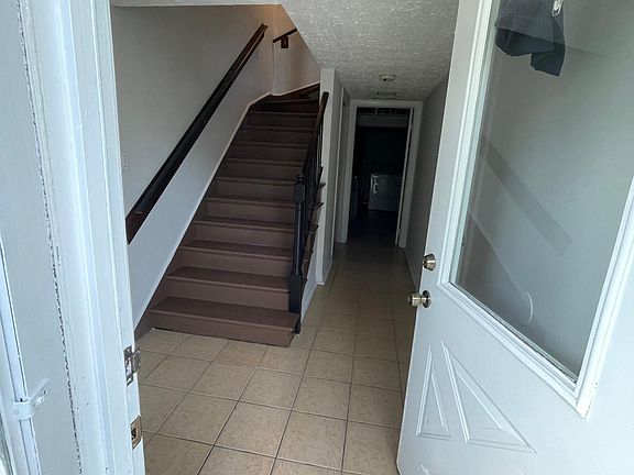 2nd image of 2226 Clifton Pl