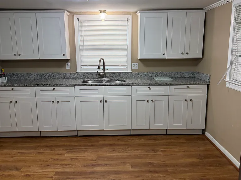 1008 Hunters Meadow Ln — Photo 10