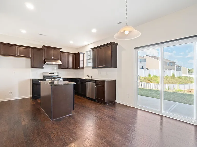 152 Atwater Landing Dr — Photo 11