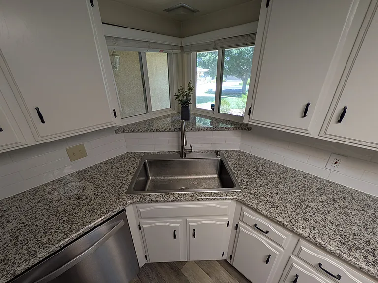 1031 W Fremont Ave — Photo 12