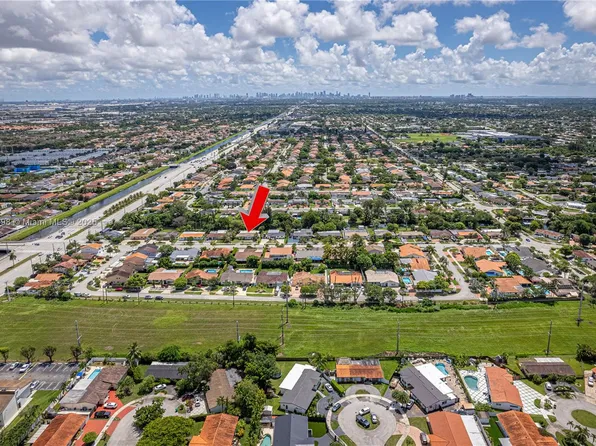 925 SW 94th Ave, Miami, FL 33174