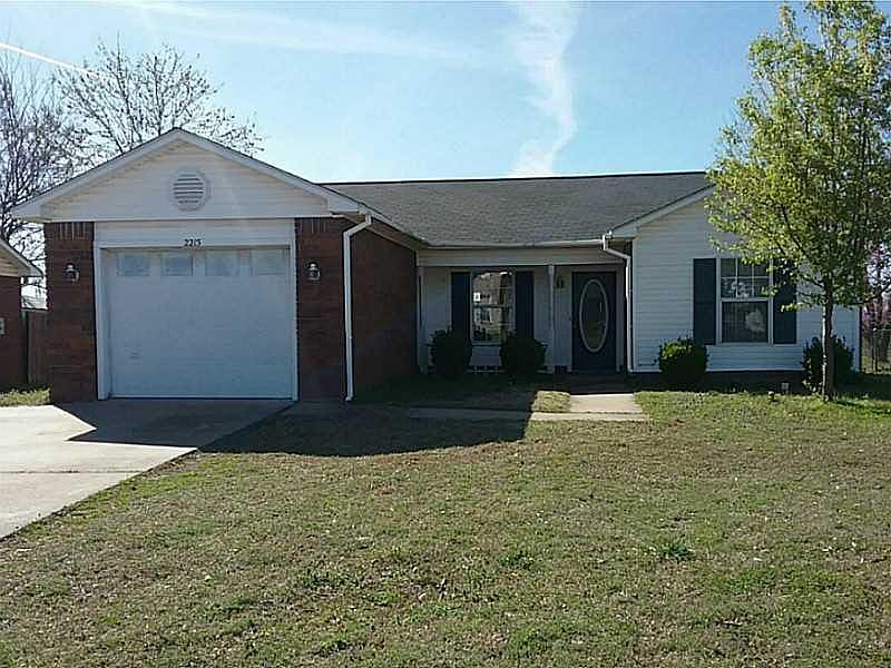1st image of 2215 Quarry Dr