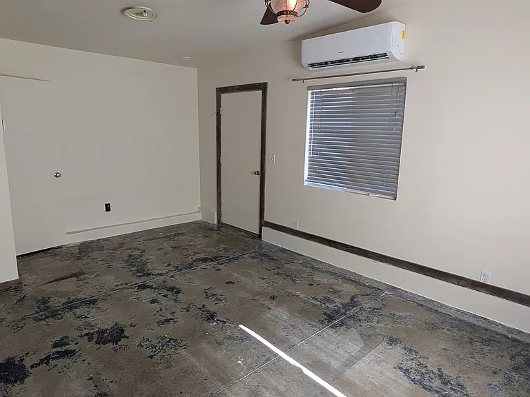 405 N Cloverdale Blvd #B — Photo 10