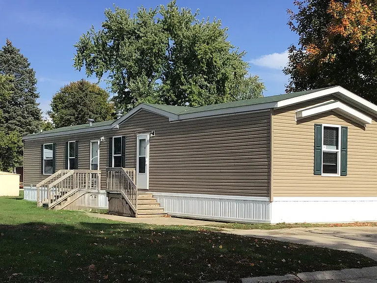 Brookside Manor — Photo 43